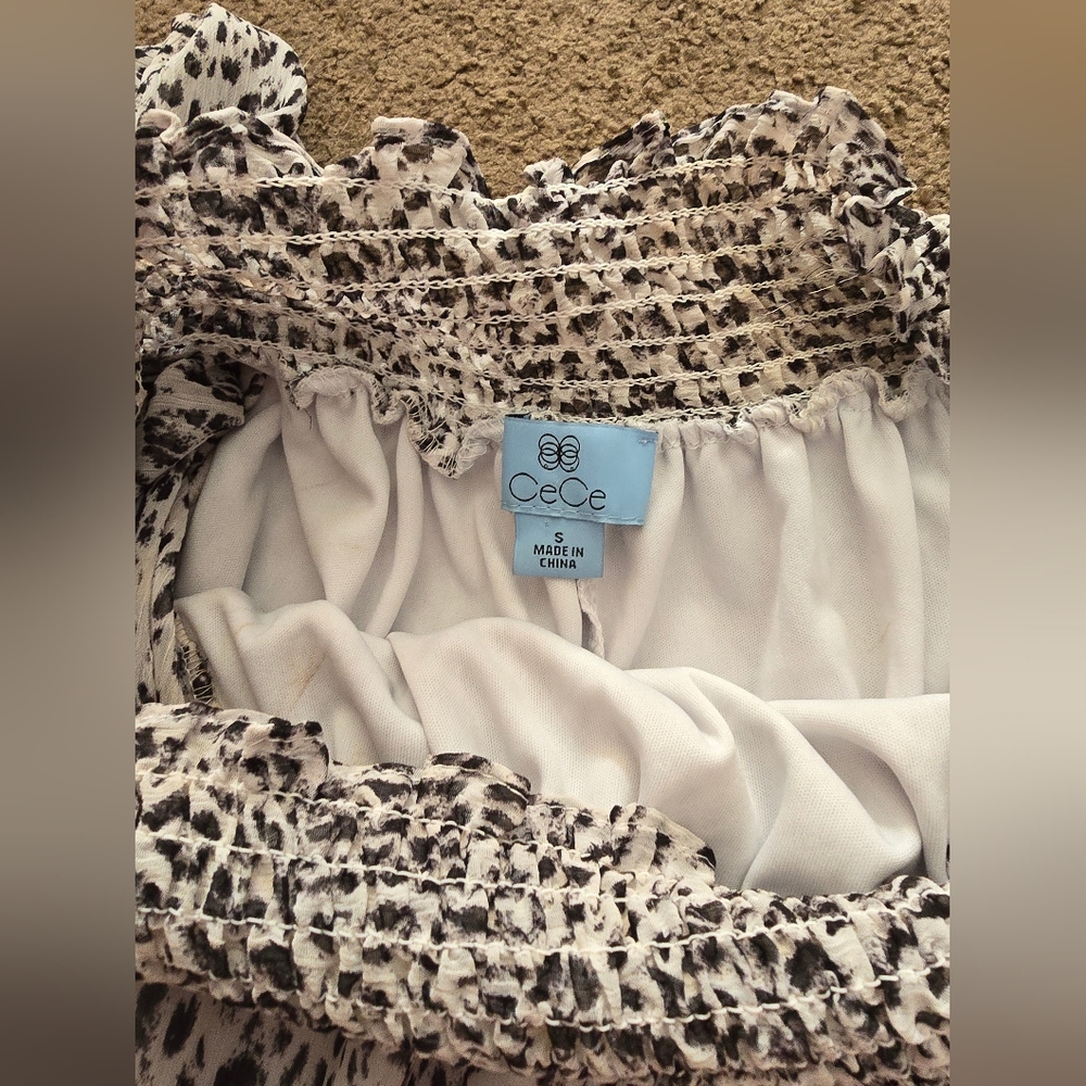 CeCe Julia Off The Shoulder Animal Print Top - Picture 3 of 5
